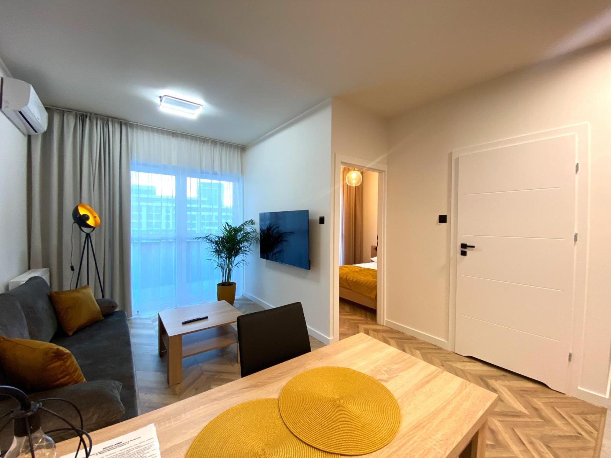 Panorama Zamkowe 4 Apartment เชชูฟ ภายนอก รูปภาพ