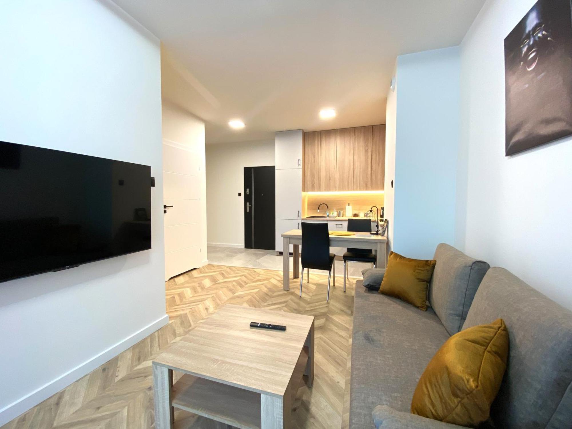Panorama Zamkowe 4 Apartment เชชูฟ ภายนอก รูปภาพ